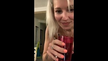 PÃ©riscope :French Babe Tits Fall Out Accidentally