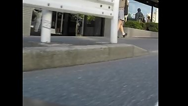 ãƒã‚§ãƒƒã‚¯ã‚¹ã‚«ãƒ¼ãƒˆã®å¥³ã®å­1