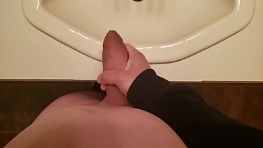Cumming into the Sink // ylwjack-it
