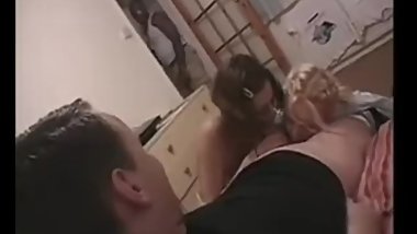 University nymphos boarded at the disco