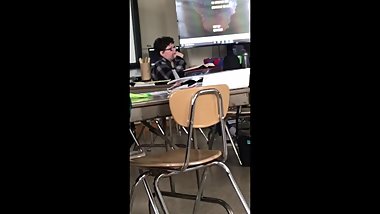 MILF FINGERS NOSE