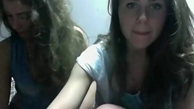 Cute girls on cam