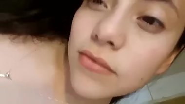 Teen masturbates on periscope