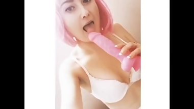 Hannahâ€™s pink dildo tease