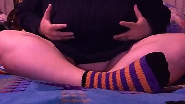 shy teen plays with herself â™¡