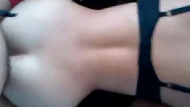 Mi novio me folla mientras mis padres no estan en casa