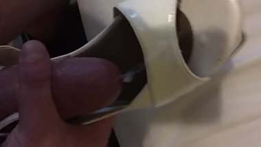 Cumming in teen sistersâ€™ shoe