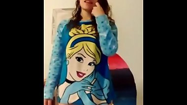 Ricurita mostrÃ¡ndose